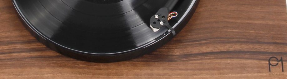 Rega Planar 1 Walnut effect