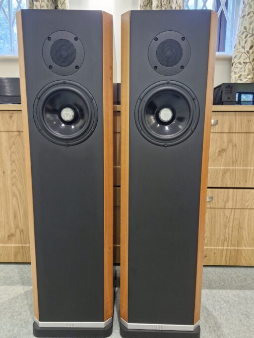 Kudos T-606 Loudspeakers in Tineo