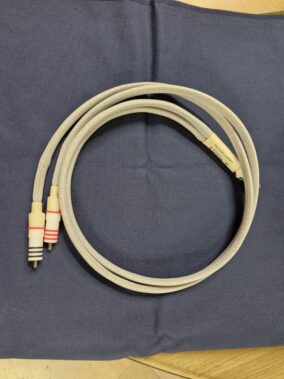 Chord Sarum T Super ARAY Interconnect 2 RCA to 5 PIN DIN 1 Metre