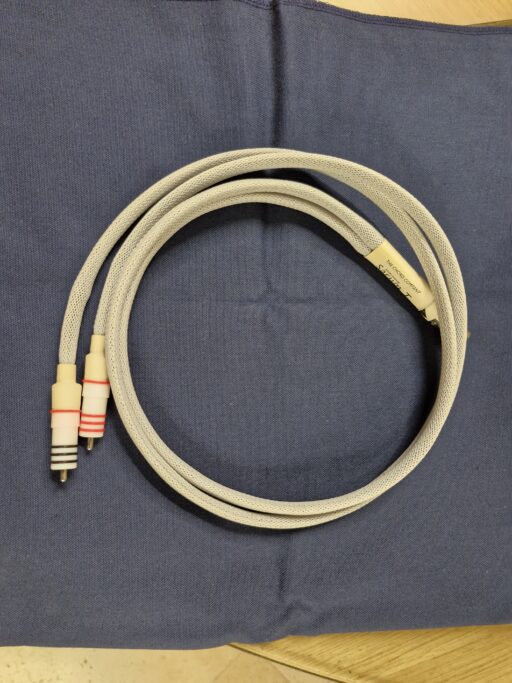 Chord Sarum T Super ARAY Interconnect 2 RCA to 5 PIN DIN 1 Metre