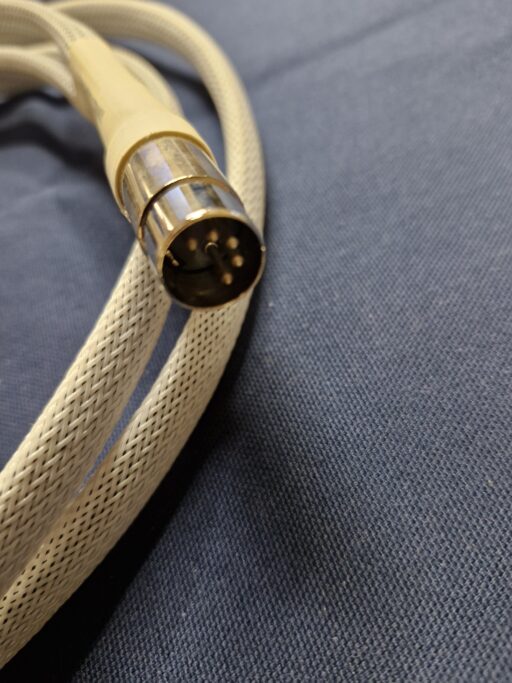 Chord Sarum T Super ARAY Interconnect 2 RCA to 5 PIN DIN 1 Metre