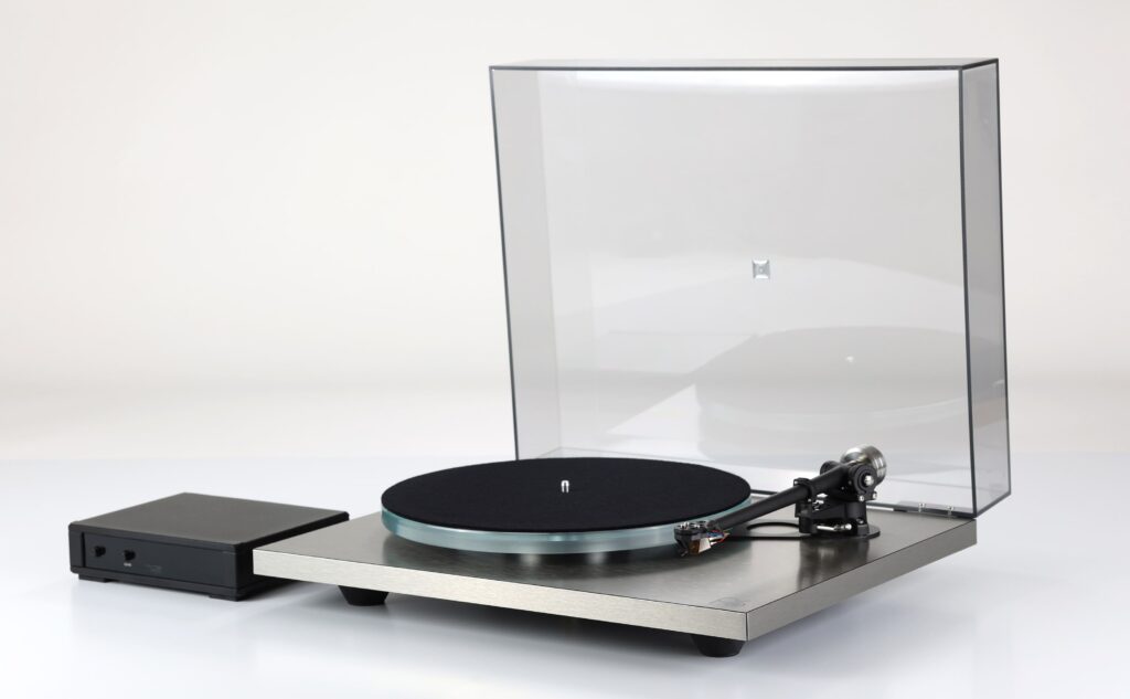 Rega Planar 6 RS Turntable